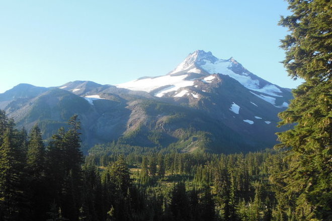 Mt jefferson wilderness outlet hikes